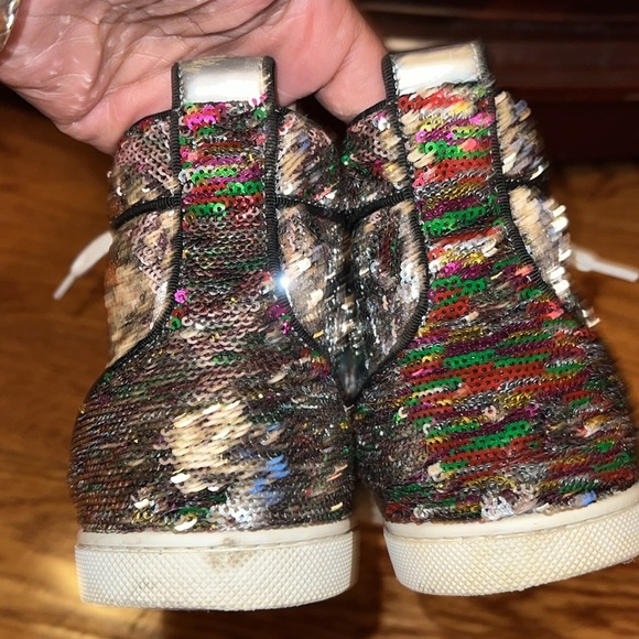 Gentle used women’s size 8 Christian Louboutin! - Picture 6 of 7